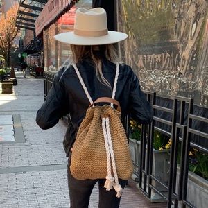 Meet your Posher, Karin